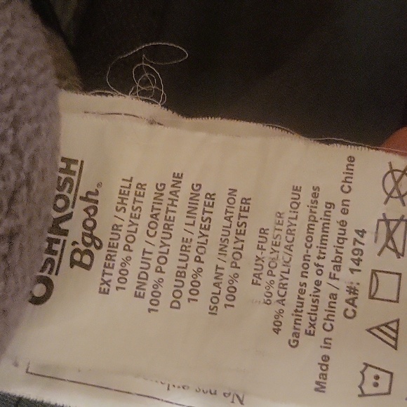 Oshkosh snowsuit - Picture 7 of 7